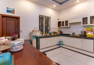 4 Bedroom Twin Villa  For Rent - Chrang Chamres 1,  Phnom Penh thumbnail