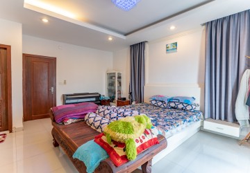 4 Bedroom Twin Villa  For Rent - Chrang Chamres 1,  Phnom Penh thumbnail