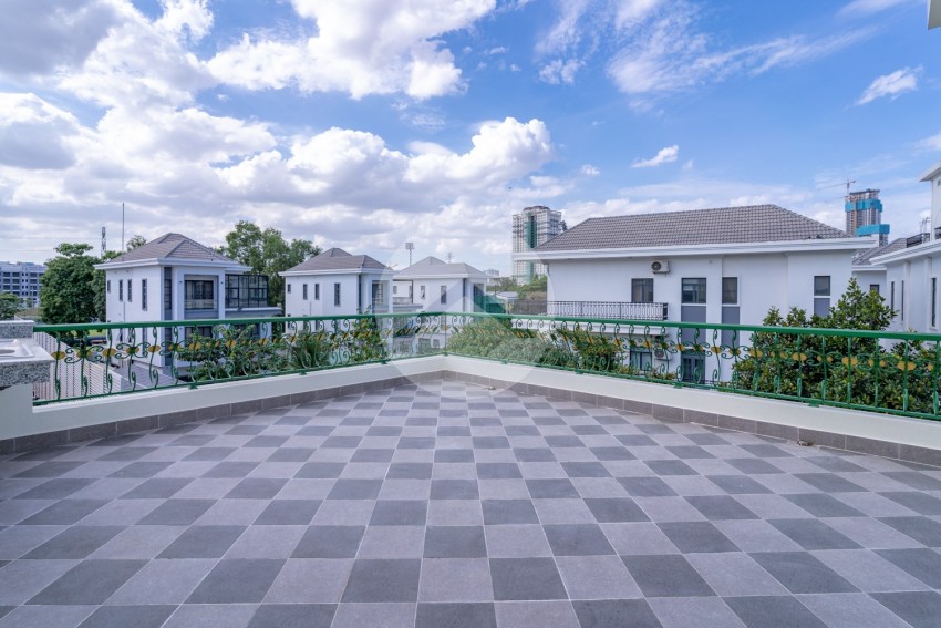 6 Bedroom Villa For Rent - Chak Angrae Kraom, Phnom Penh