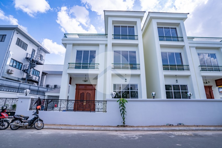 6 Bedroom Villa For Rent - Chak Angrae Kraom, Phnom Penh