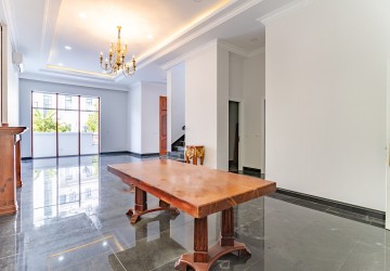 6 Bedroom Villa For Rent - Chak Angrae Kraom, Phnom Penh thumbnail