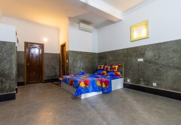 18 Bedroom Guesthouse For Rent - Chreav, Siem Reap thumbnail