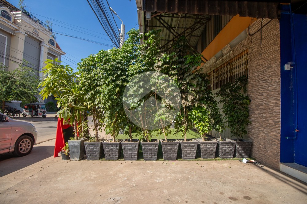 76 Sqm Retail Space For Rent - Svay Dangkum, Siem Reap - Image 10