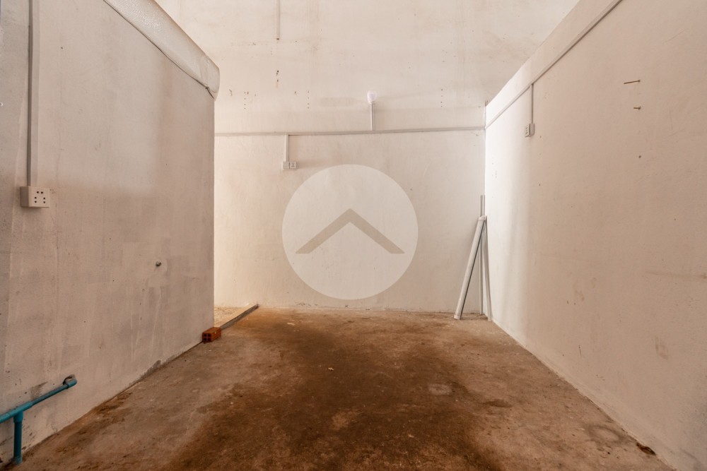 76 Sqm Retail Space For Rent - Svay Dangkum, Siem Reap - Image 8