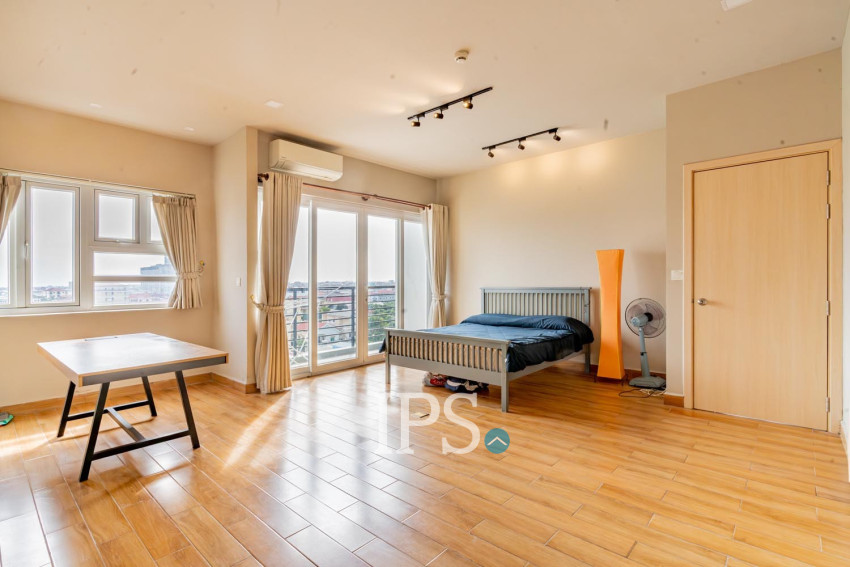 7th Floor 2 Bedroom Condo For Sale - PS Crystal, Beoung Tumpun, Phnom Penh