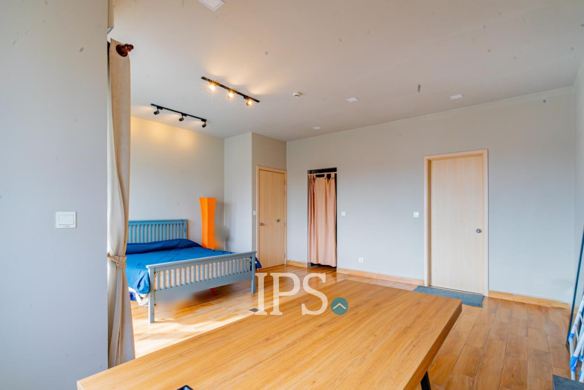 7th Floor 2 Bedroom Condo For Sale - PS Crystal, Beoung Tumpun, Phnom Penh