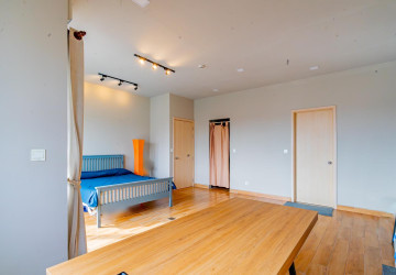 7th Floor 2 Bedroom Condo For Sale - PS Crystal, Beoung Tumpun, Phnom Penh thumbnail