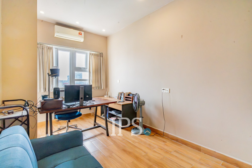 7th Floor 2 Bedroom Condo For Sale - PS Crystal, Beoung Tumpun, Phnom Penh