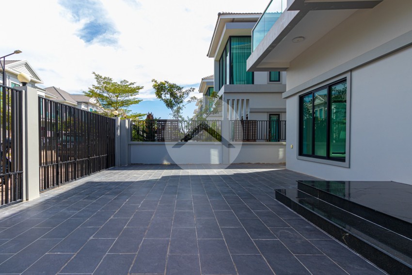 4 Bedroom Villa For Rent - Borey Tourism, Chreav, Siem Reap