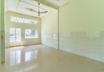 3 Bedroom Shophouse For Rent - Phsar Daeum Thkov, Phnom Penh thumbnail