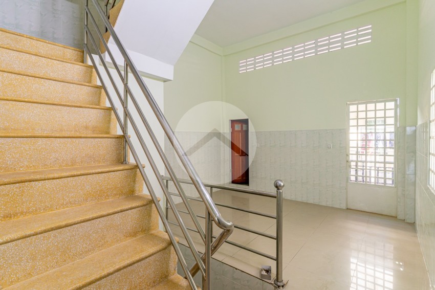 3 Bedroom Shophouse For Rent - Phsar Daeum Thkov, Phnom Penh