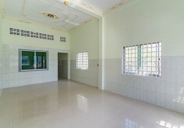 3 Bedroom Shophouse For Rent - Phsar Daeum Thkov, Phnom Penh thumbnail