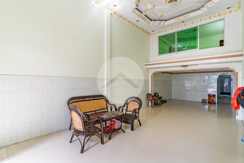 3 Bedroom Shophouse For Rent - Phsar Daeum Thkov, Phnom Penh