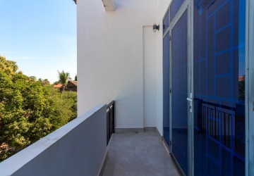 3 Bedroom Flat For Rent - Slor Kram, Siem Reap thumbnail