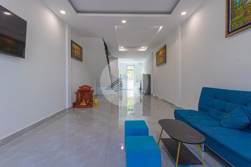 3 Bedroom Flat For Rent - Slor Kram, Siem Reap