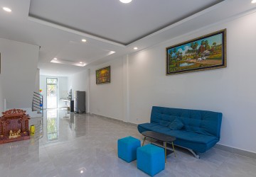 3 Bedroom Flat For Rent - Slor Kram, Siem Reap thumbnail