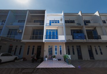 3 Bedroom Flat For Rent - Slor Kram, Siem Reap thumbnail