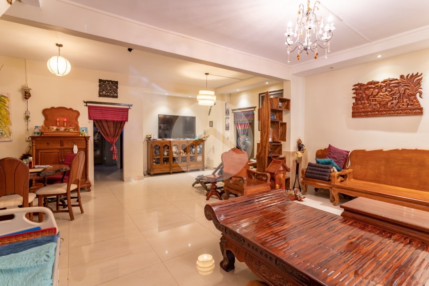 4 Bedroom Commercial Villa For Rent - Tonle Bassac, Phnom Penh