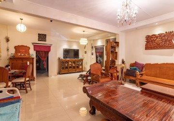 4 Bedroom Commercial Villa For Rent - Tonle Bassac, Phnom Penh thumbnail