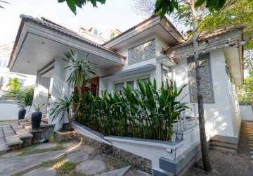 3 Bedroom Villa For Rent - Sala Kamreuk, Siem Reap thumbnail