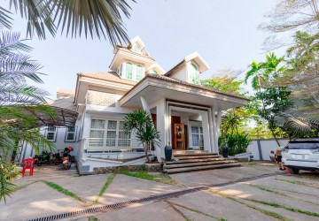 3 Bedroom Villa For Rent - Sala Kamreuk, Siem Reap thumbnail