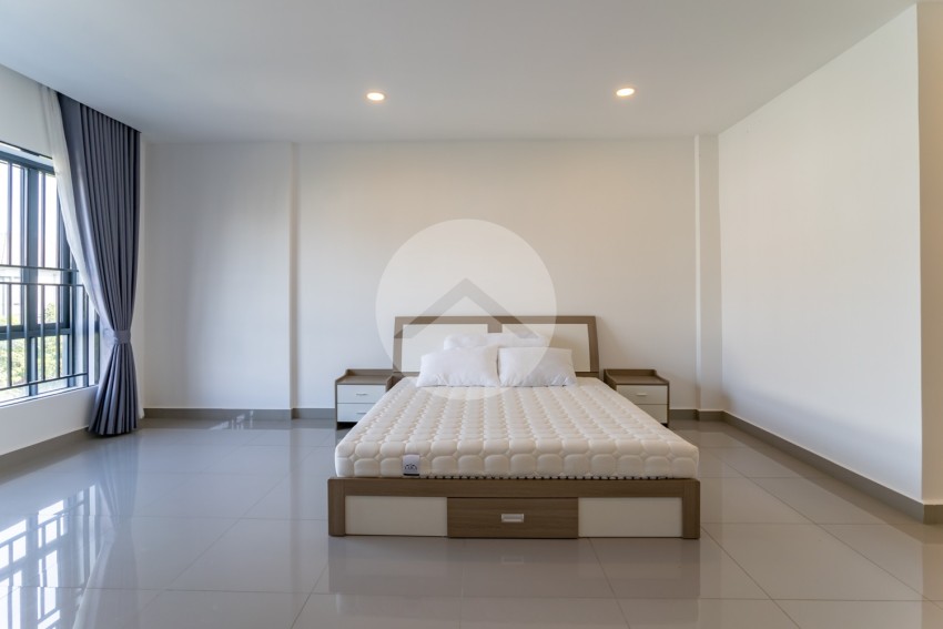 4 Bedroom Link Villa For Rent - Borey Chip Mong  598, Chrang Chamres,  Phnom Penh