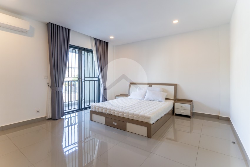 4 Bedroom Link Villa For Rent - Borey Chip Mong  598, Chrang Chamres,  Phnom Penh