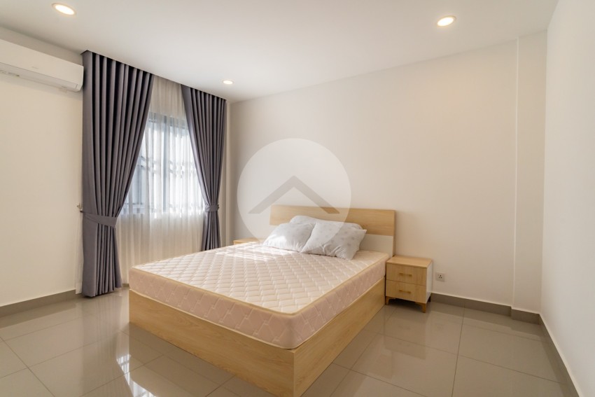 4 Bedroom Link Villa For Rent - Borey Chip Mong  598, Chrang Chamres,  Phnom Penh