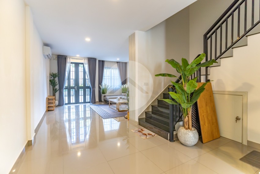 4 Bedroom Link Villa For Rent - Borey Chip Mong  598, Chrang Chamres,  Phnom Penh