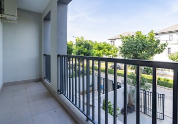 4 Bedroom Link Villa For Rent - Borey Chip Mong  598, Chrang Chamres,  Phnom Penh thumbnail