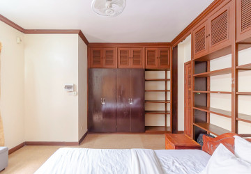 1 Bedroom Apartment For Rent - Sala Kamreuk, Siem Reap thumbnail