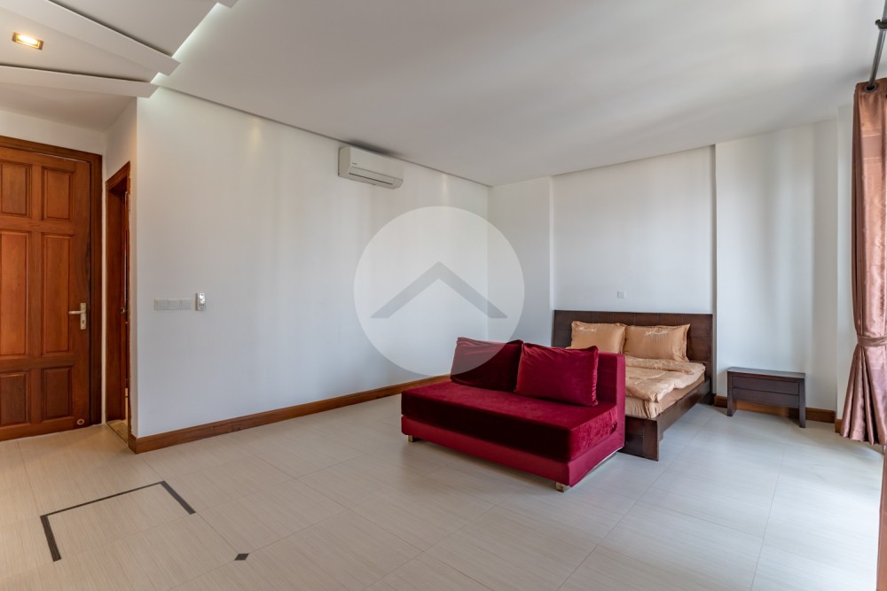 2 Bedroom Serviced Apartment For Rent - Toul Tum Poung 1, Phnom Penh - Image 10