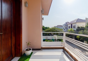 3 Bedroom Villa For Sale - Sangkat Siem Reap, Siem Reap thumbnail