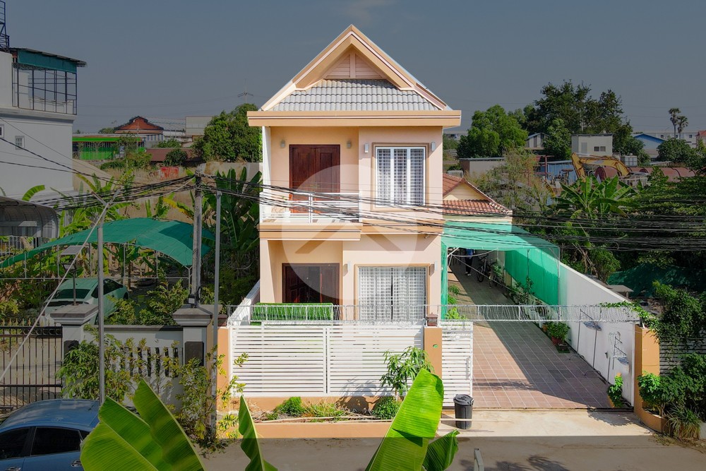 3 Bedroom Villa For Sale - Sangkat Siem Reap, Siem Reap