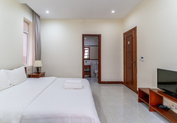 2 Bedroom Serviced Apartment For Rent - Toul Tum Poung 1, Phnom Penh thumbnail