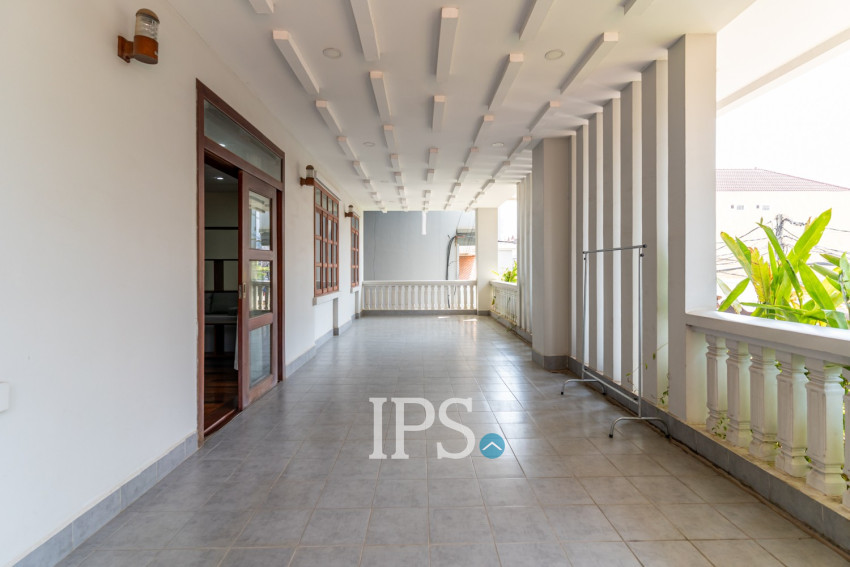 2 Bedroom Serviced Apartment For Rent - Toul Tum Poung 1, Phnom Penh