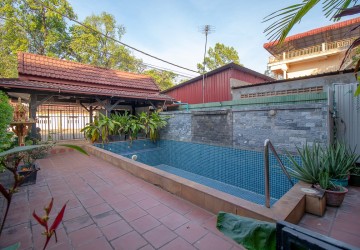 13 Bedroom Guesthouse For Rent - Sala Kamreuk, Siem Reap thumbnail