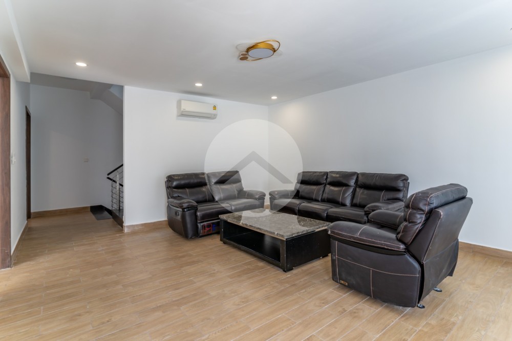 5 Bedroom Villa For Rent - Boeung Kak 1, Phnom Penh - Image 12