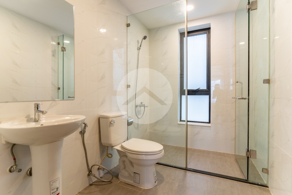 5 Bedroom Villa For Rent - Boeung Kak 1, Phnom Penh - Image 23