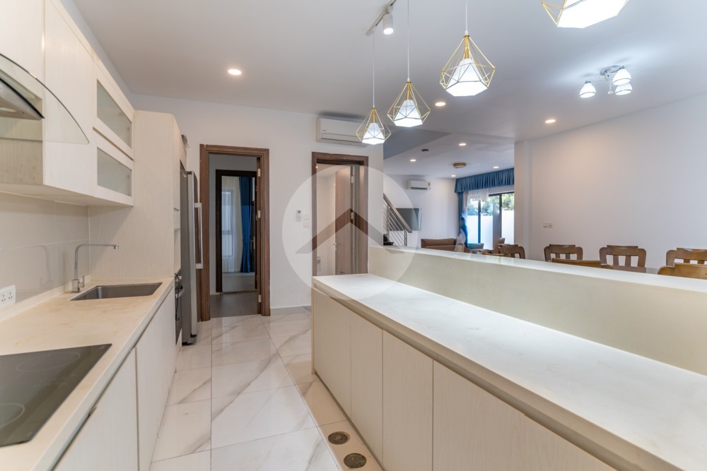 5 Bedroom Villa For Rent - Boeung Kak 1, Phnom Penh - Image 8