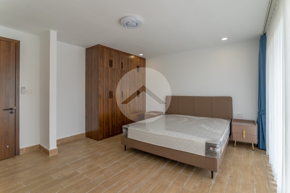 5 Bedroom Villa For Rent - Boeung Kak 1, Phnom Penh - Image 21