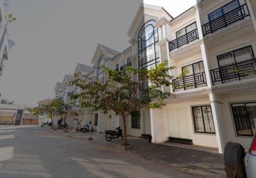 3 Bedroom Townhouse For Rent - Svay Dangkum, Siem Reap thumbnail