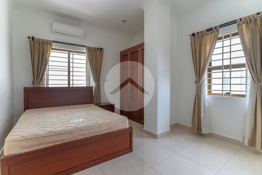 2 Bedroom Serviced Apartment For Rent - Tonle Bassac, Phnom Penh