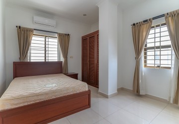 2 Bedroom Serviced Apartment For Rent - Tonle Bassac, Phnom Penh thumbnail