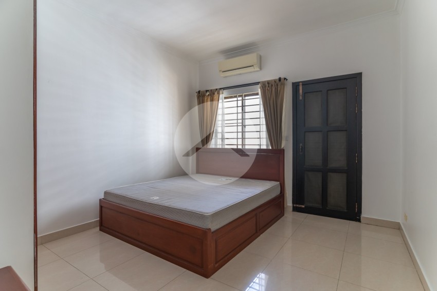 2 Bedroom Serviced Apartment For Rent - Tonle Bassac, Phnom Penh