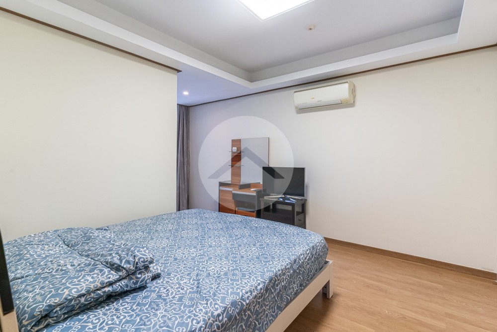 13th Floor 1 Bedroom Condo For Sale - De Castle Royal, BKK1, Phnom Penh - Image 6