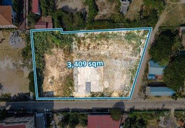 3,409 Sqm Commercial Land For Rent - Svay Dangkum, Siem Reap thumbnail