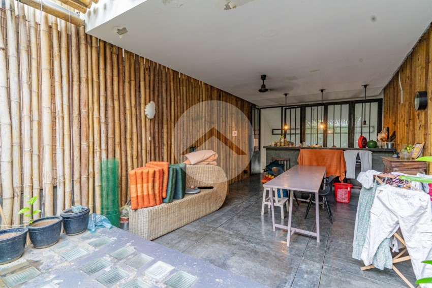 Renovated 3 Bedroom Duplex Apartment For Rent - Phsar Kandal 2, Phnom Penh