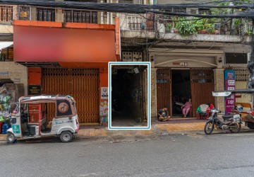 Renovated 3 Bedroom Duplex Apartment For Rent - Phsar Kandal 2, Phnom Penh thumbnail