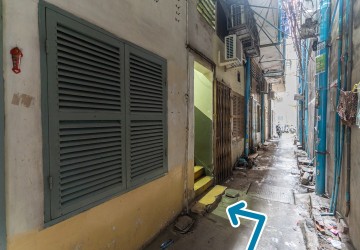 Renovated 3 Bedroom Duplex Apartment For Rent - Phsar Kandal 2, Phnom Penh thumbnail